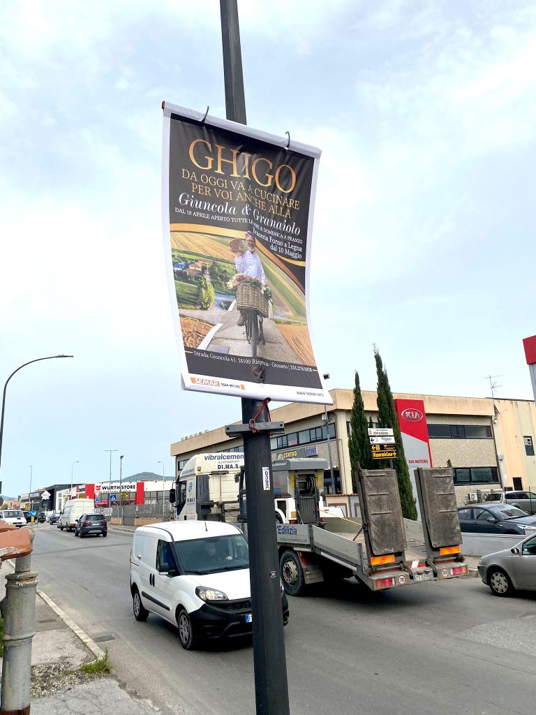 Realizzazione Grafica per pubblicità su strada, stendardi e cartelloni - Stendardi per Campagna Ghigo alla Giuncola